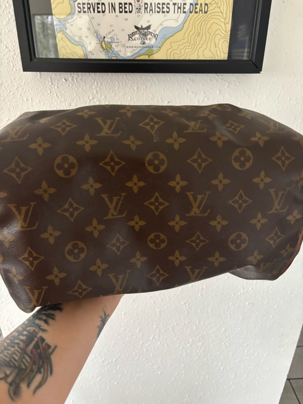 Louis Vuitton Brown Monogram Canvas Handbag with Tan Trim - Picture 9 of 10
